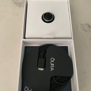 Silver Oura Gen 2 Ring Size 8